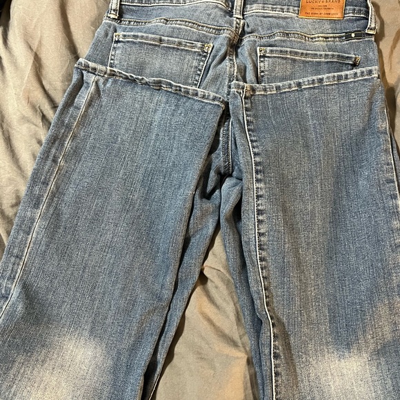 💖👖🌸LUCKY brand distressed straight leg jeans - Picture 7 of 8